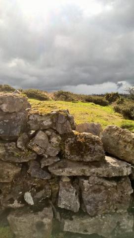 Dry stone wall